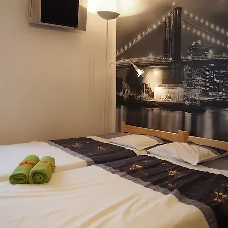Apartamenty Z Ogrodkiem Amadeus Apartment Gdansk