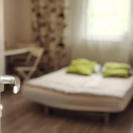Apartment Apartamenty Z Ogrodkiem Amadeus