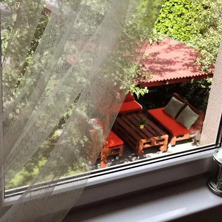 Z Ogrodkiem Amadeus Apartmán
